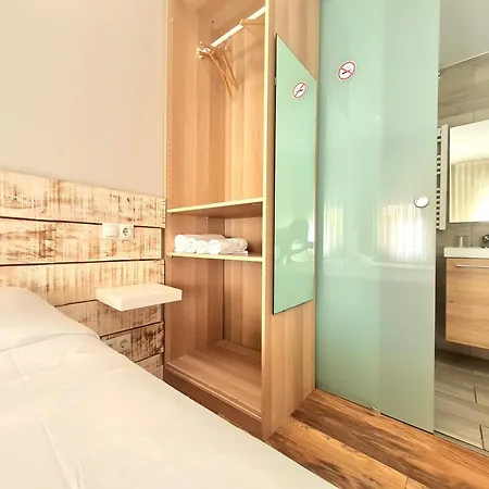 Urban 3*